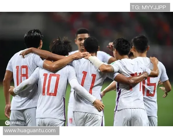 花山队足球：团结拼搏铸就辉煌梦想与青春的激情碰撞