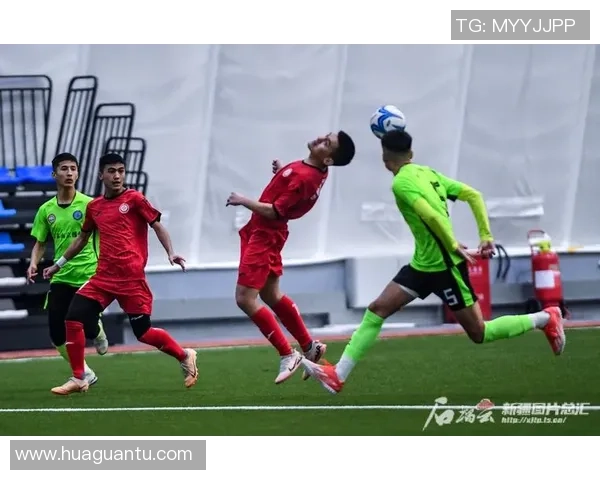 足球狂兵:在绿茵场上拼搏奋斗的热血青春与梦想之旅 足球狂兵:在绿茵场上拼搏奋斗的热血青春与梦想之旅